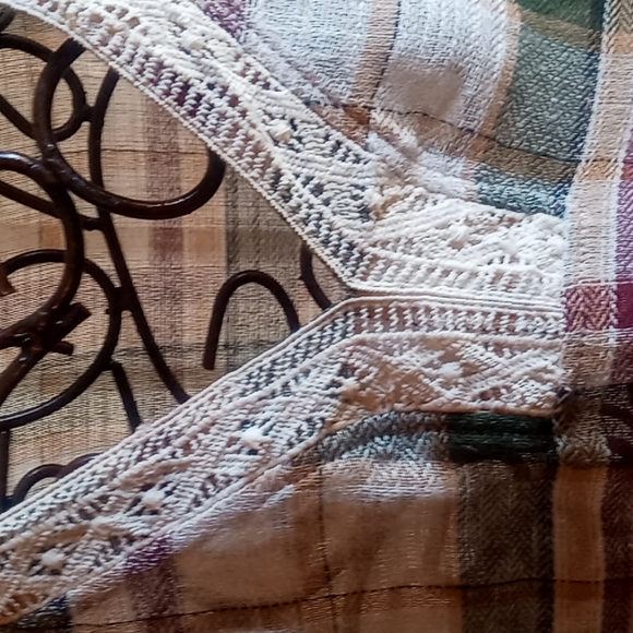 Tassels & Lace tunic - Picture 3 of 7